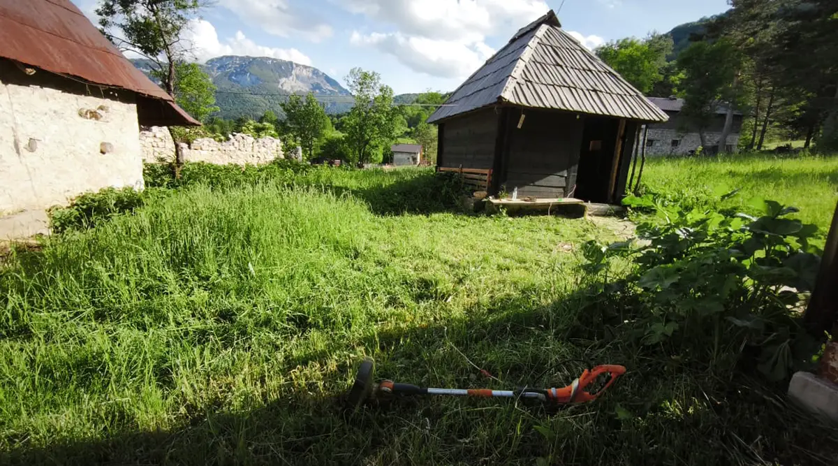 Mali porodicni dom Ledici dvoriste uredenje dom Bjelave fondacija second 01