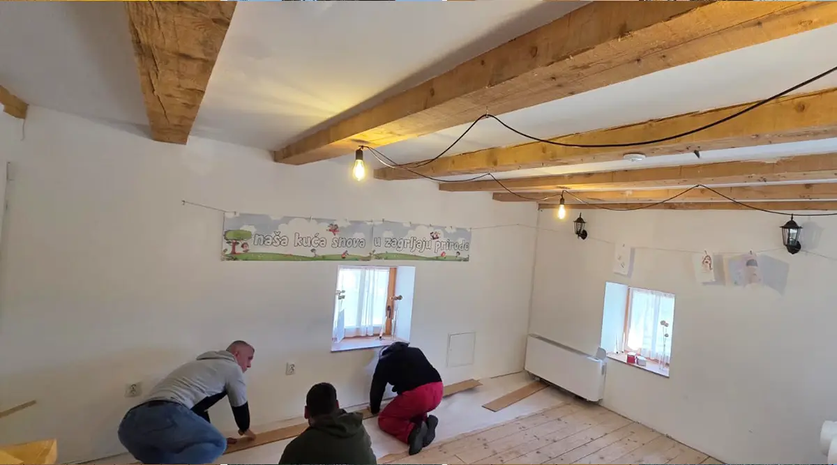 Small family home Ledici laminate renovation cleaning foundation second 01