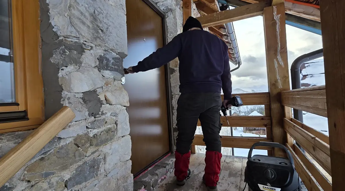 Small Family Home Ledici installation of security doors ministry of labour and social policy foundation second 01